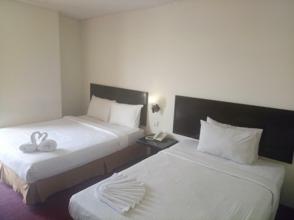 Hotel Sri Sutra Sunway Mentari Petaling Jaya Esterno foto