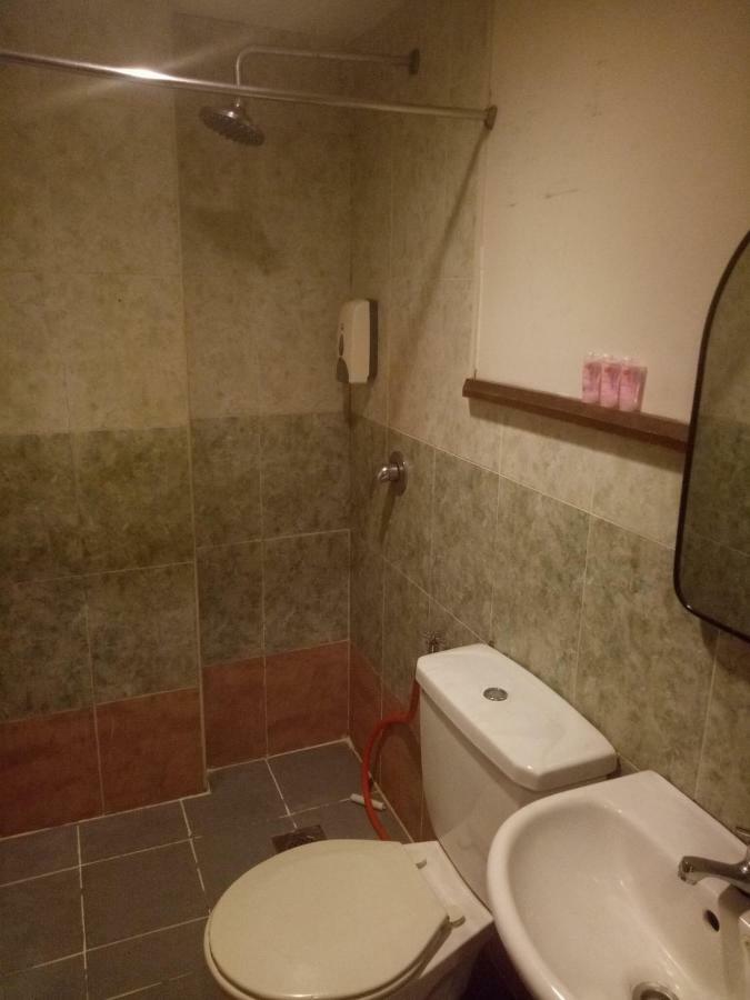 Hotel Sri Sutra Sunway Mentari Petaling Jaya Esterno foto