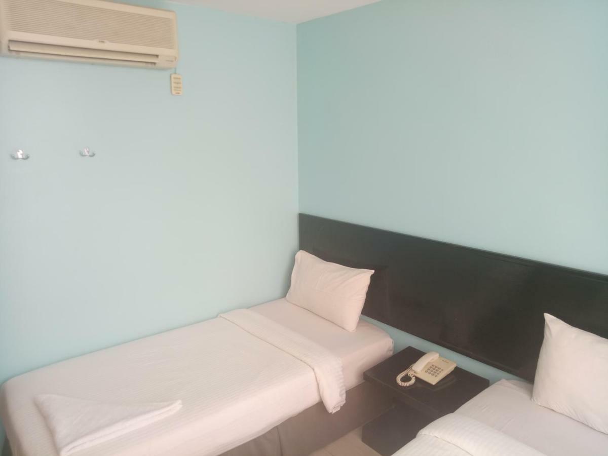 Hotel Sri Sutra Sunway Mentari Petaling Jaya Esterno foto