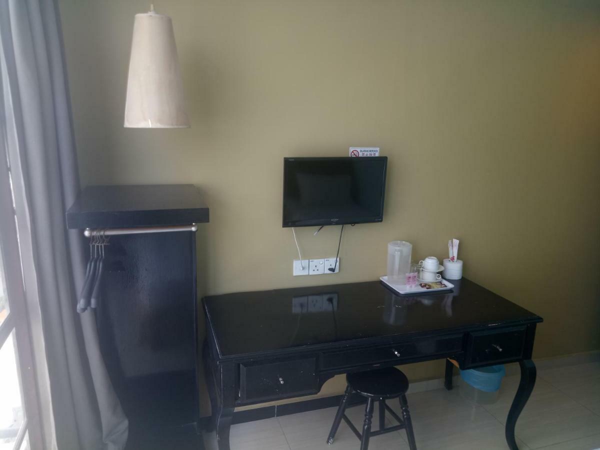 Hotel Sri Sutra Sunway Mentari Petaling Jaya Esterno foto