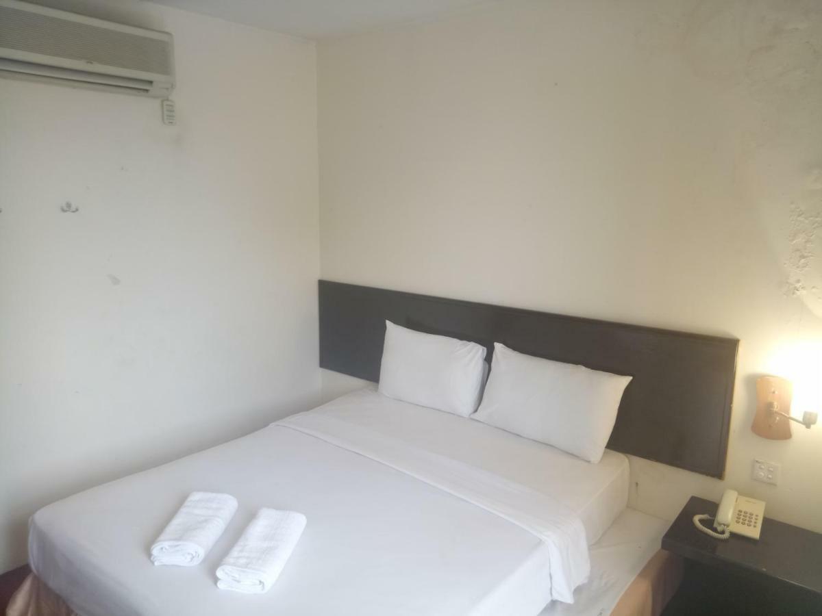 Hotel Sri Sutra Sunway Mentari Petaling Jaya Esterno foto