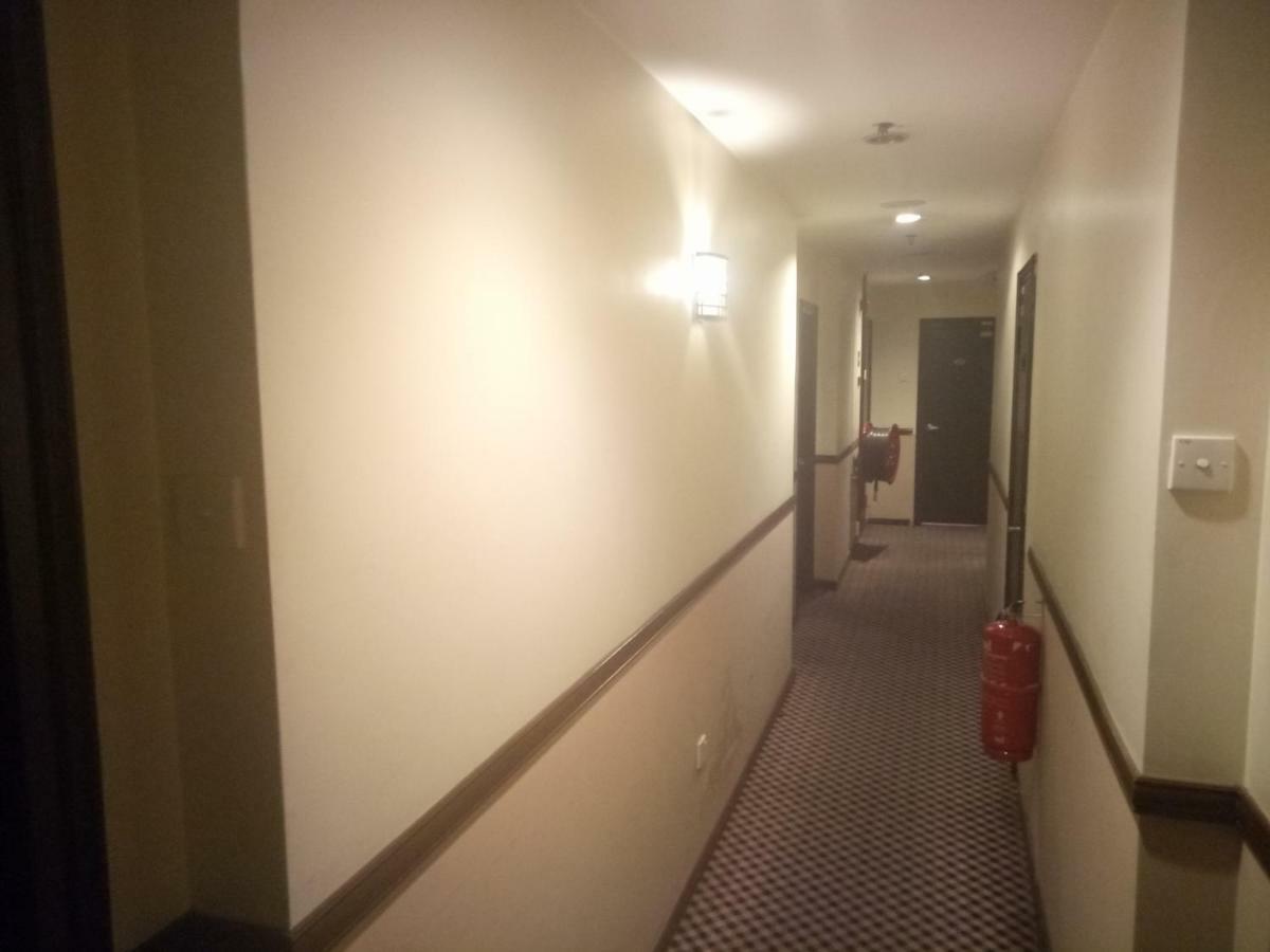 Hotel Sri Sutra Sunway Mentari Petaling Jaya Esterno foto