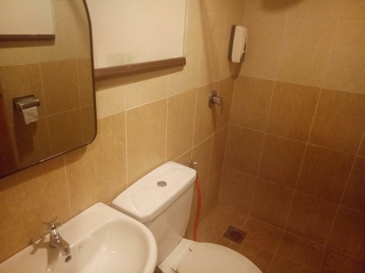 Hotel Sri Sutra Sunway Mentari Petaling Jaya Esterno foto
